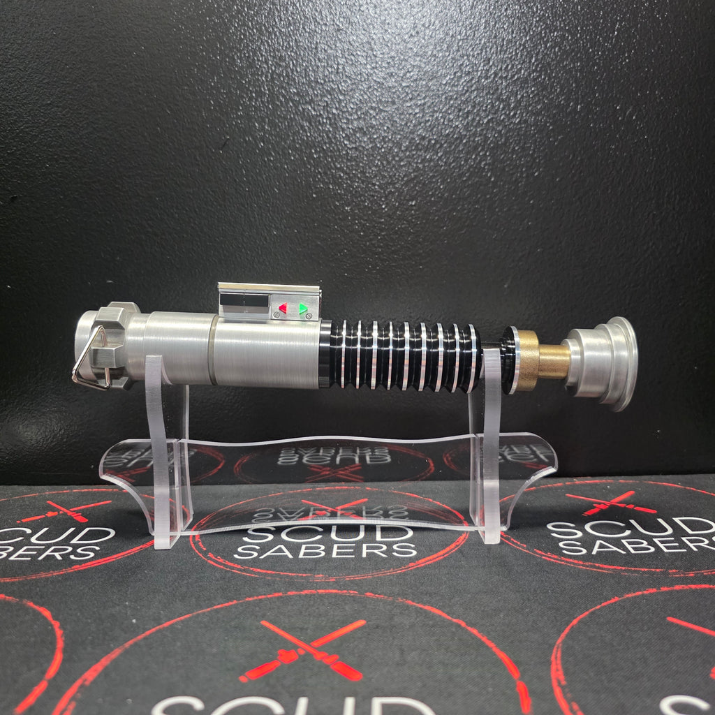 Luke Skywalker (weathered) EP6 inspired Xeno3 pixel saber
