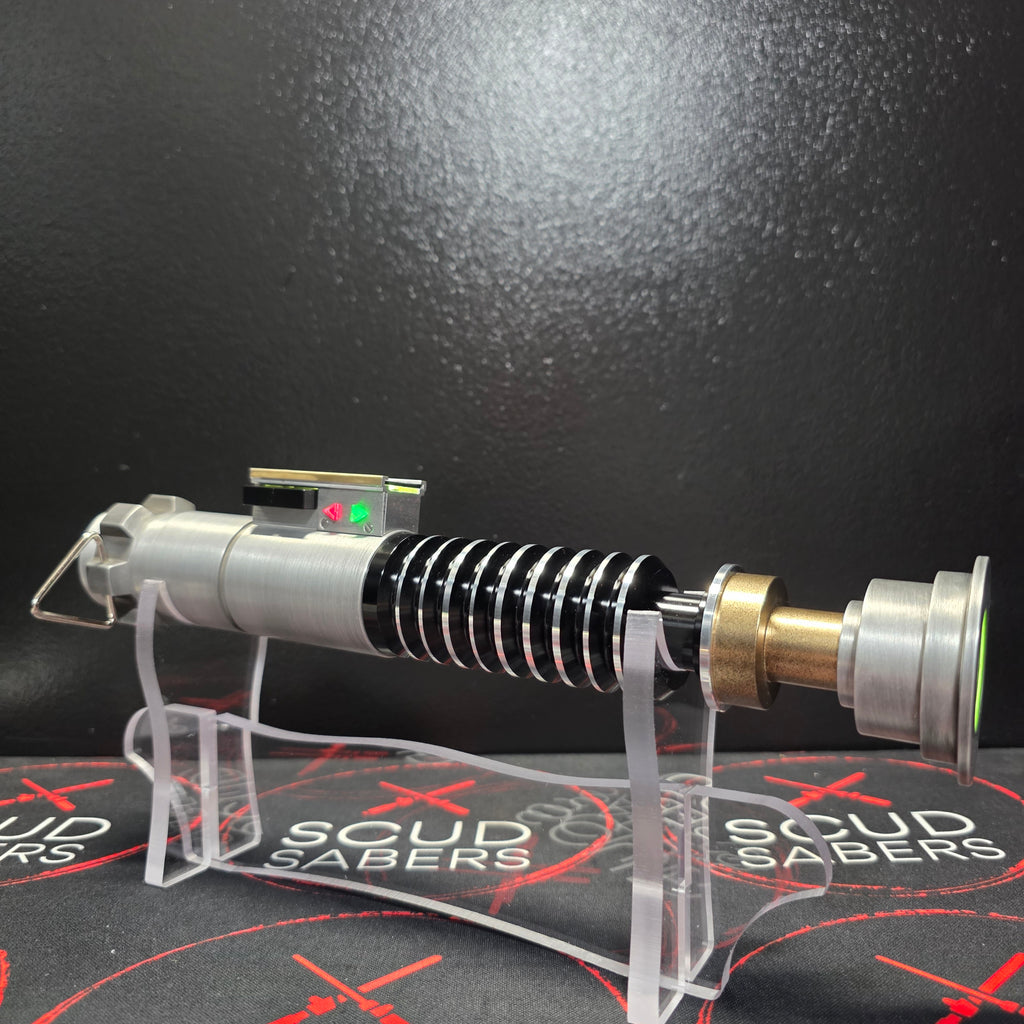 Luke Skywalker (weathered) EP6 inspired Xeno3 pixel saber