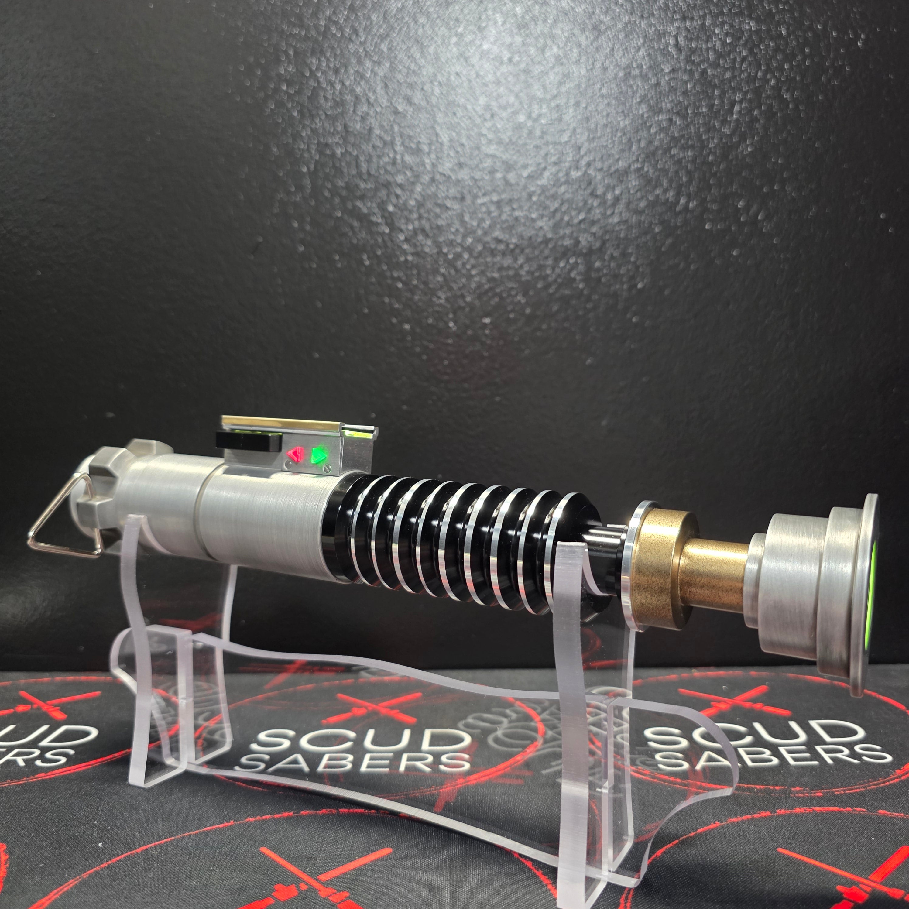 Luke Skywalker (weathered) EP6 inspired Xeno3 pixel saber